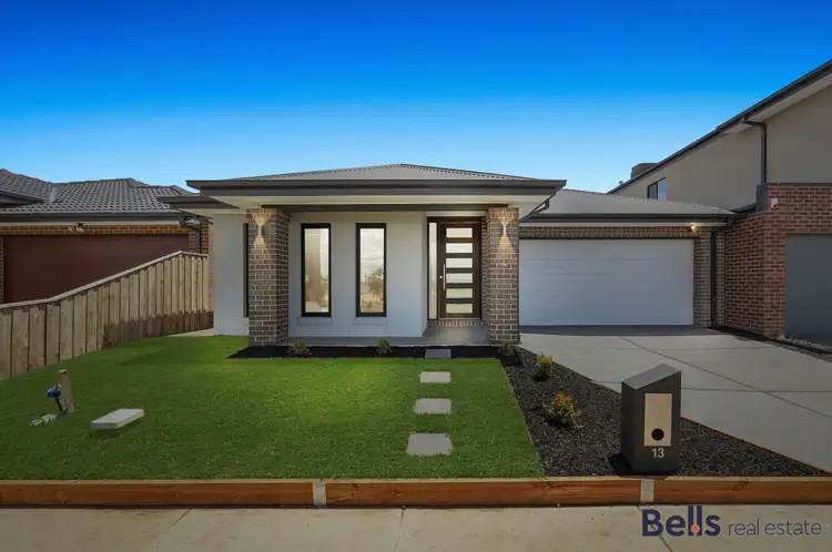 13 Modena Road, Fraser Rise VIC 3336