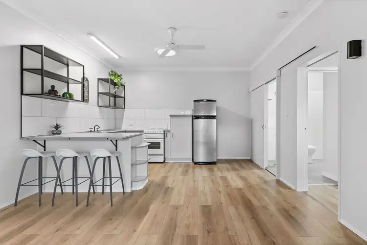 24 Macilwraith Street