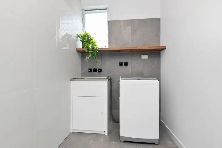 Fifth view of Homely unit listing, 4/24 Macilwraith Street, Manoora QLD 4870