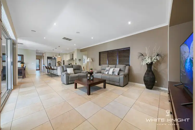 Fifth view of Homely house listing, 6 Glenmaggie Chase, Caroline Springs VIC 3023
