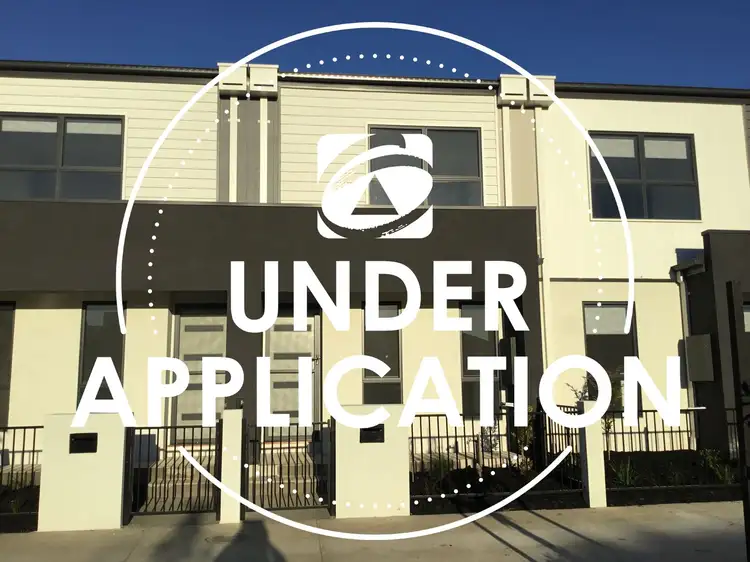 39 Hunt Way, Pakenham VIC 3810