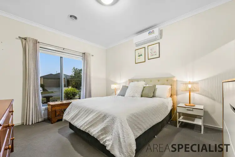 Fifth view of Homely house listing, 8 George Frederick Road, Cranbourne West VIC 3977