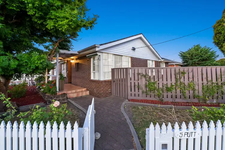 Second view of Homely house listing, 5 Putt Grove, Keysborough VIC 3173