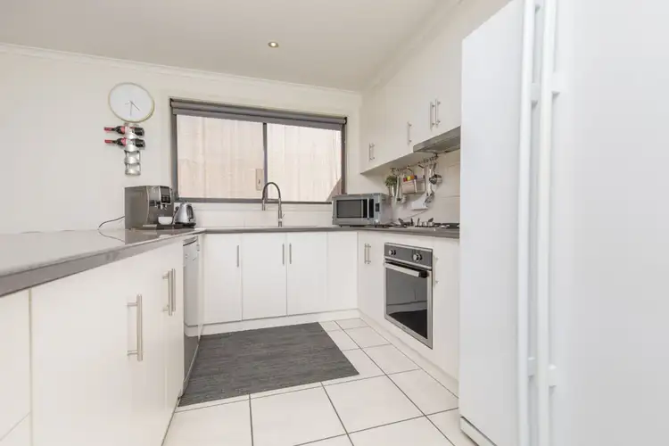 Sixth view of Homely house listing, 10 Wisteria Way, Mildura VIC 3500