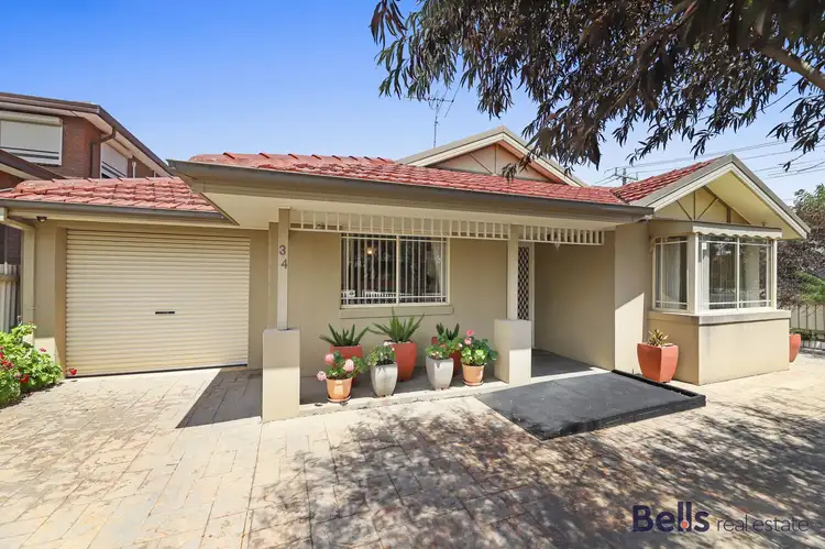 34 Suffolk Road, Sunshine North VIC 3020