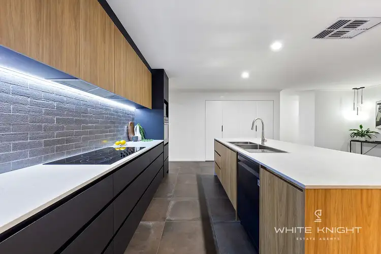 Seventh view of Homely house listing, 1 Parwan Court, Caroline Springs VIC 3023