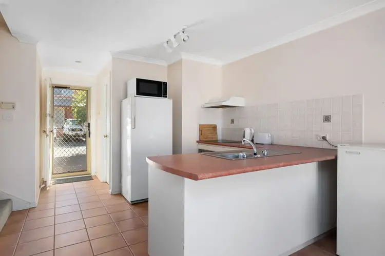 Sixth view of Homely unit listing, 3/19 Porter Street, Kalgoorlie WA 6430