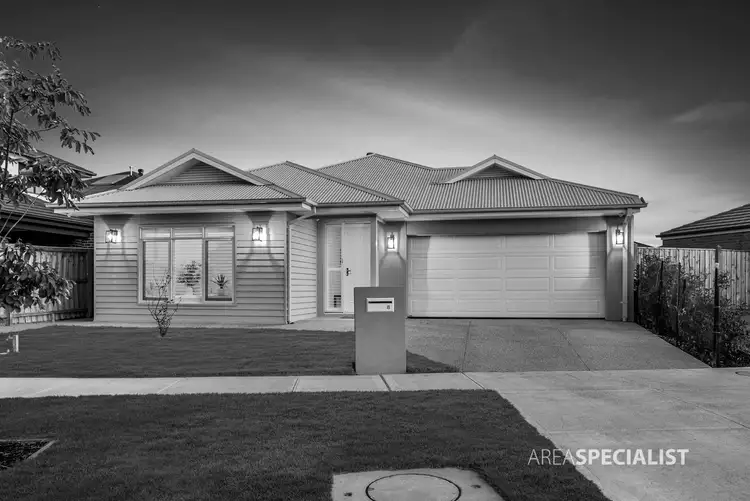 8 Sugarloaf Grove, Werribee VIC 3030