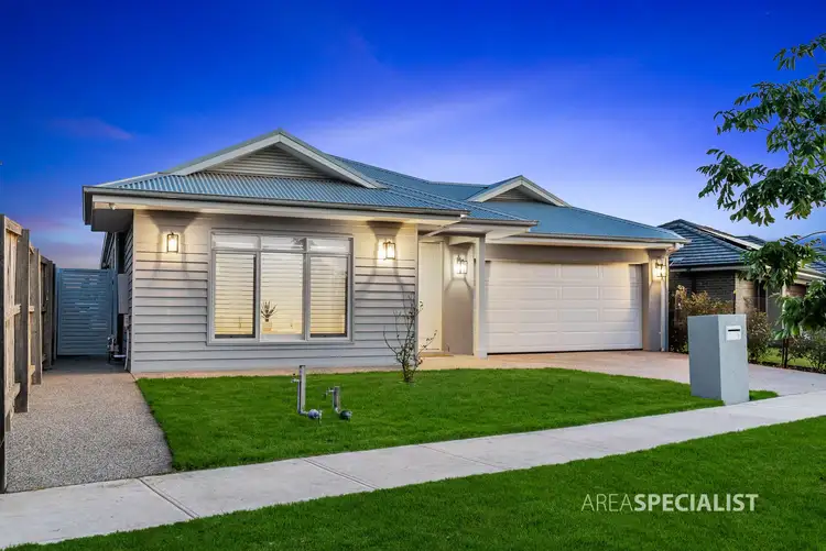 Third view of Homely house listing, 8 Sugarloaf Grove, Werribee VIC 3030