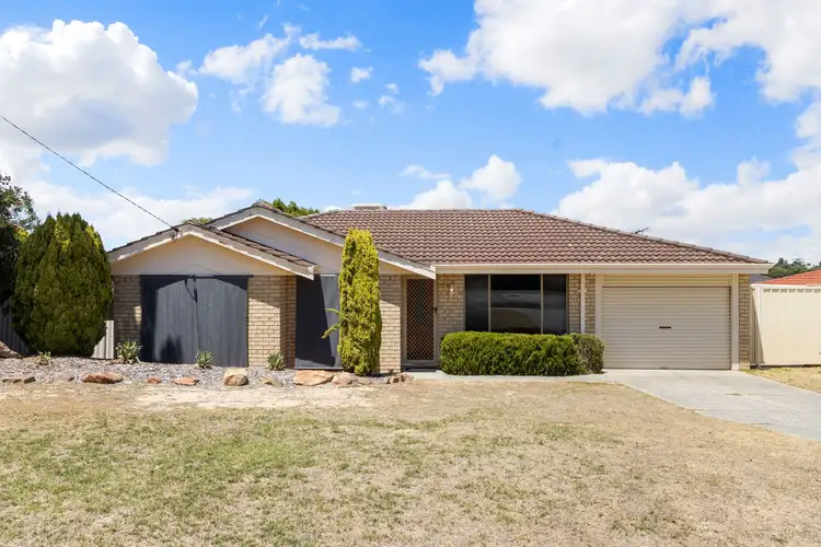 18 Emperor Avenue, Beldon WA 6027