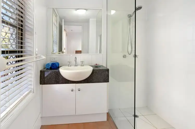 Seventh view of Homely apartment listing, 4/16-24 Purli Street, Chevron Island QLD 4217