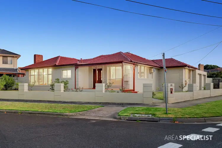 25 Dawn Avenue, Dandenong VIC 3175
