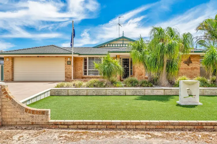 102 South Yunderup Road, South Yunderup WA 6208