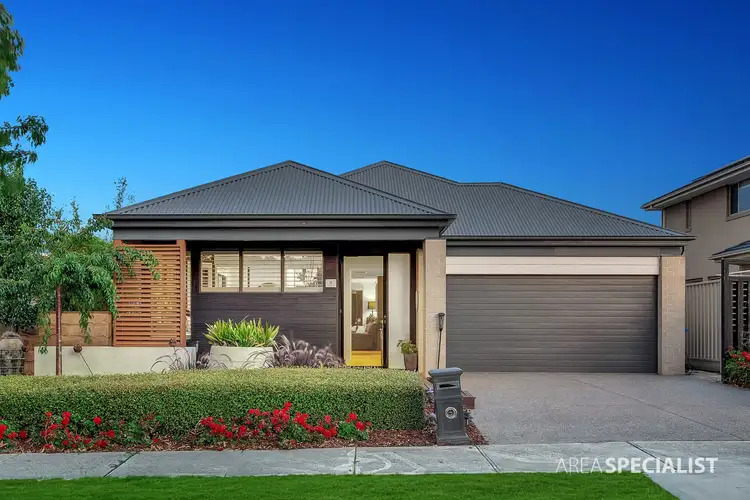 9 John Russell Road, Cranbourne West VIC 3977