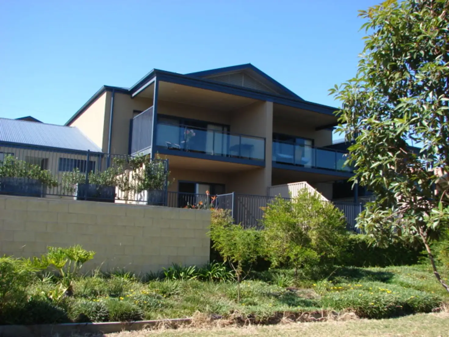Main view of Homely townhouse listing, 1/53 Queen Street, Muswellbrook NSW 2333