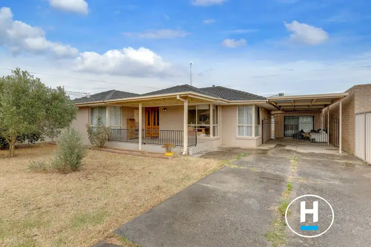 12 Dinnell Street, Sunshine West VIC 3020