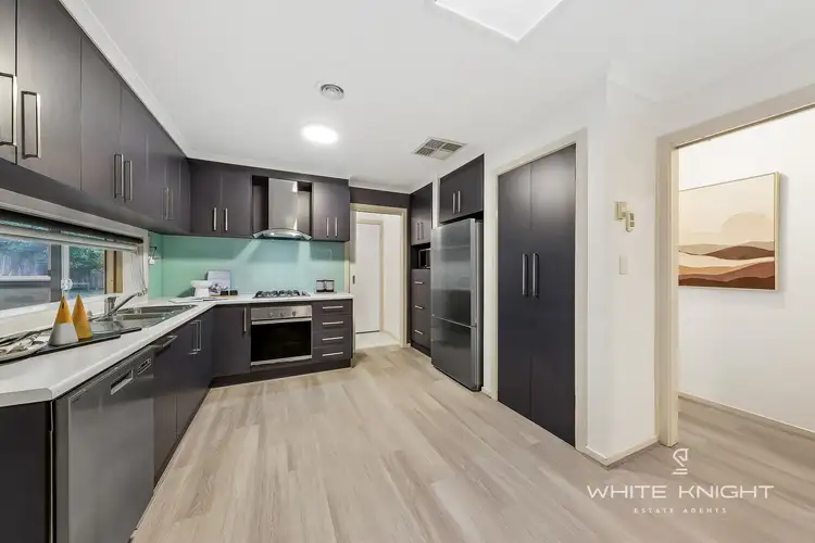 Fifth view of Homely house listing, 4 Themeda Court, Delahey VIC 3037