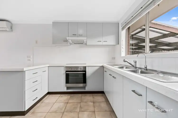 Fifth view of Homely unit listing, 2/24 Frost Drive, Delahey VIC 3037