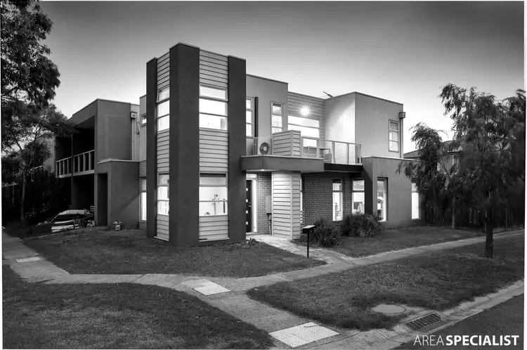 308 Boardwalk Boulevard, Point Cook VIC 3030