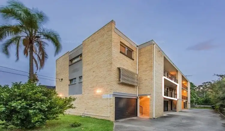 Second view of Homely unit listing, 2/27 Second Avenue, Sandgate QLD 4017