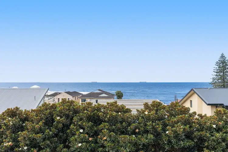 Fifth view of Homely house listing, 10 Currawong Street, Blue Bay NSW 2261