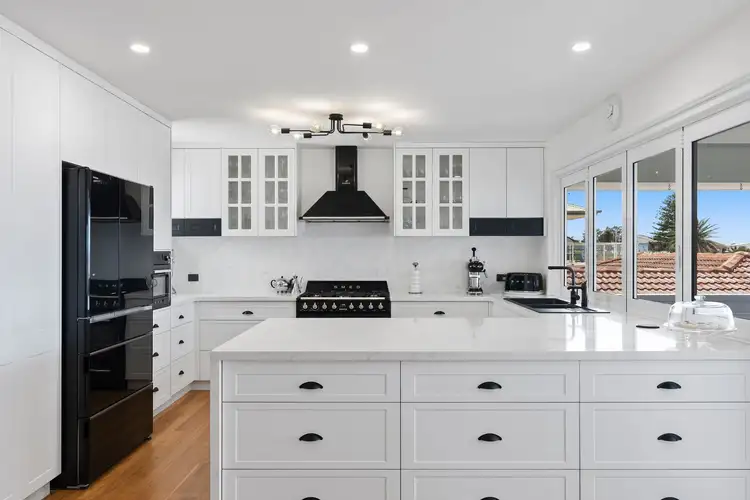 Sixth view of Homely house listing, 10 Currawong Street, Blue Bay NSW 2261