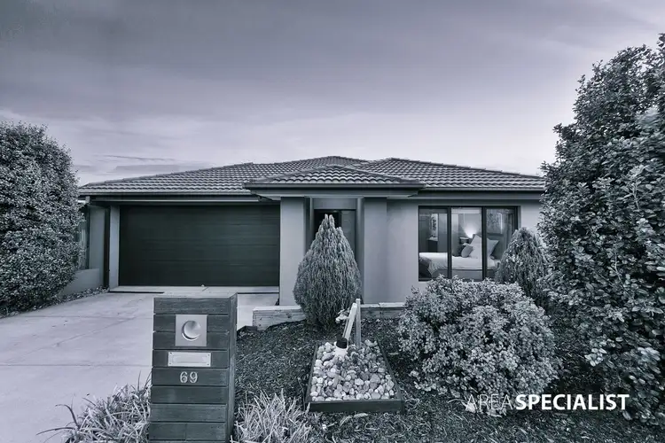 69 Harrison Way, Pakenham VIC 3810