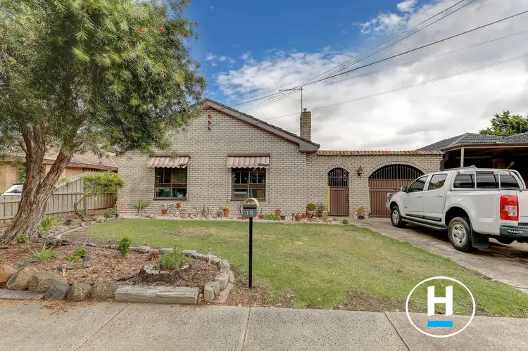 15 Riverside Place, Keilor East VIC 3033