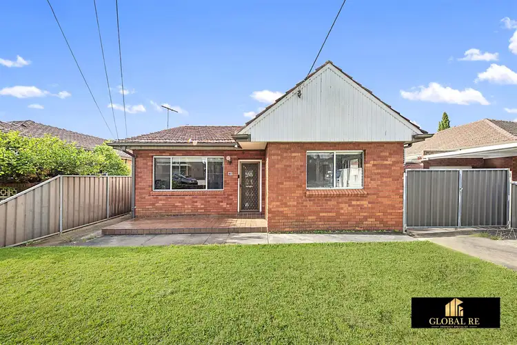41 Montrose Ave, Fairfield East NSW 2165