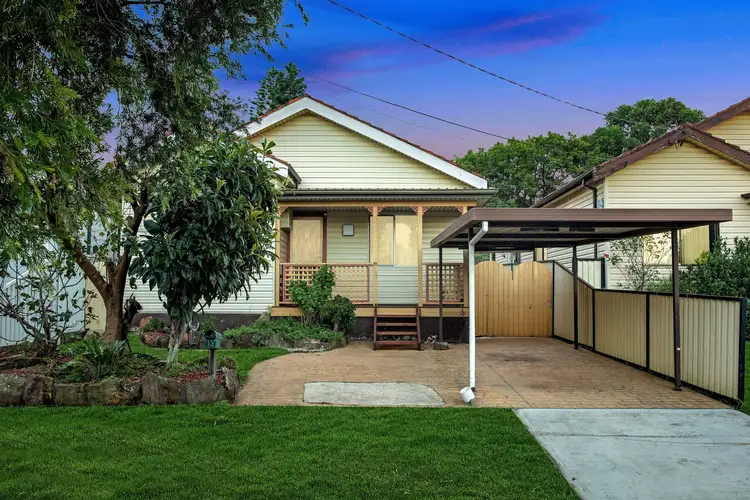 13 Mount Avenue, Roselands NSW 2196