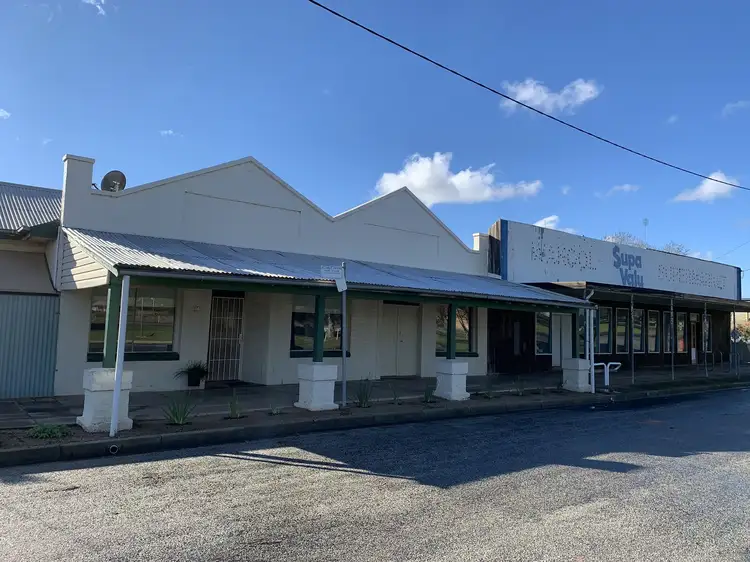 11 Cook Street, Wakool NSW 2710