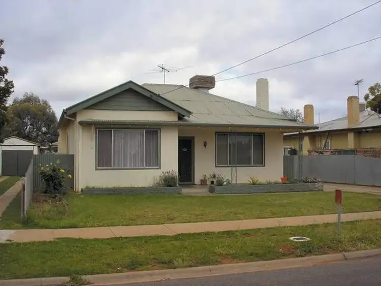7 Kelvin Avenue