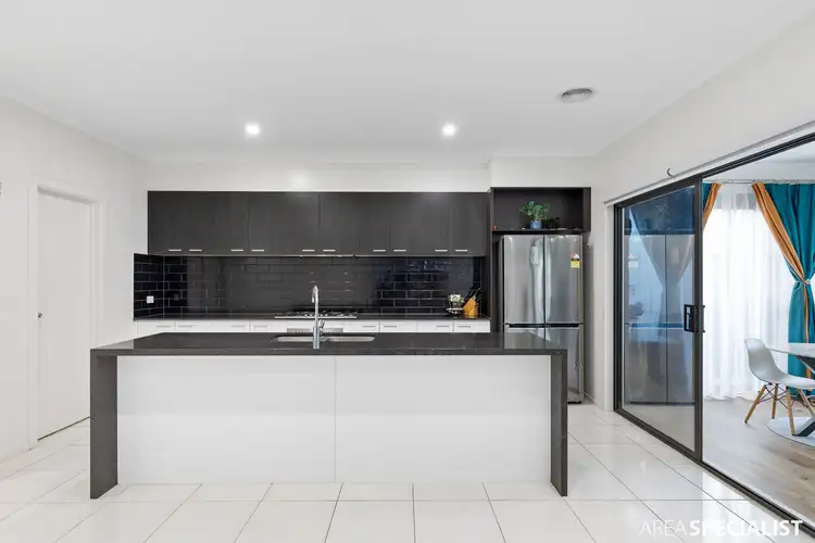 Sixth view of Homely house listing, 11 Orinoco Chase, Werribee VIC 3030