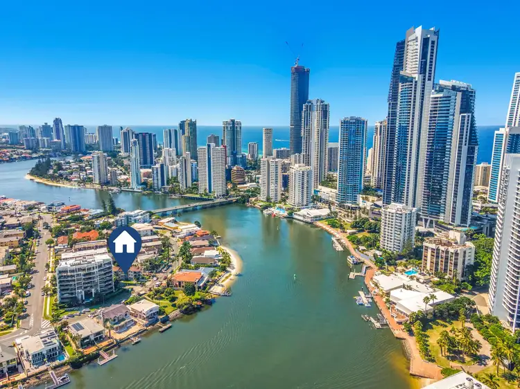 4/8 Tarcoola Crescent, Chevron Island QLD 4217