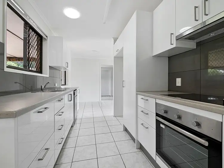 Fourth view of Homely house listing, 9 Vella Court, Cleveland QLD 4163