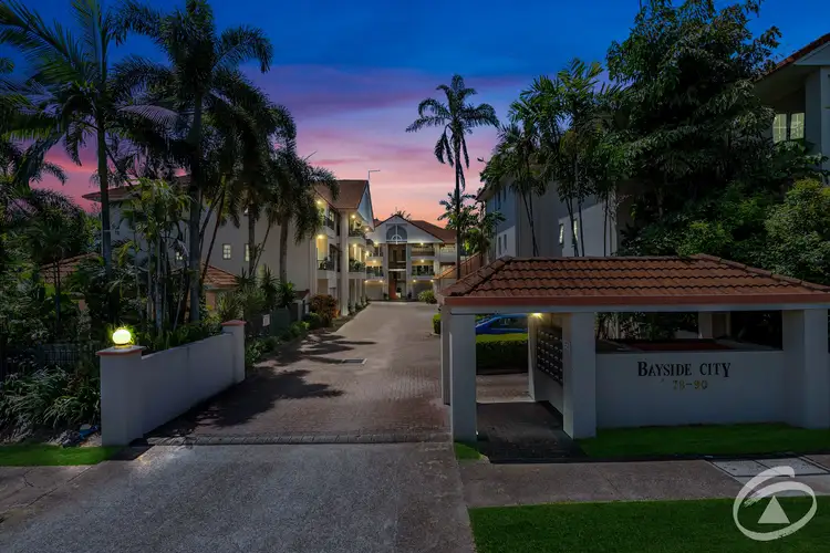 24/327 Lake Street, Cairns North QLD 4870