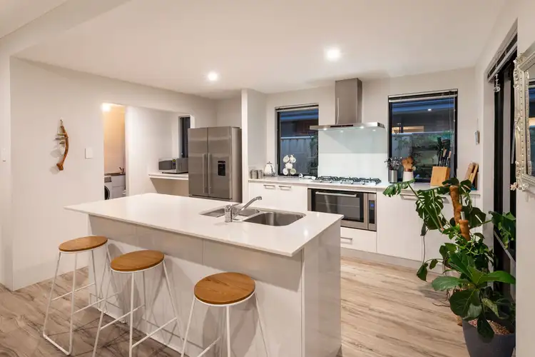 2 Cabot Close, Dunsborough WA 6281