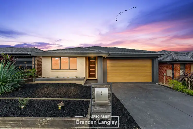 Second view of Homely house listing, 7 Berkley Street, Pakenham VIC 3810
