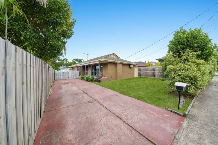 4 Highview Avenue, Cranbourne VIC 3977