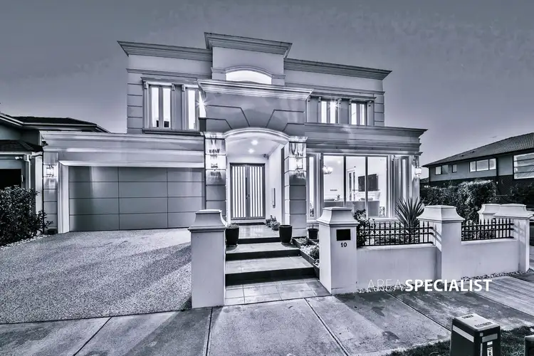 10 Emily Promenade, Keysborough VIC 3173