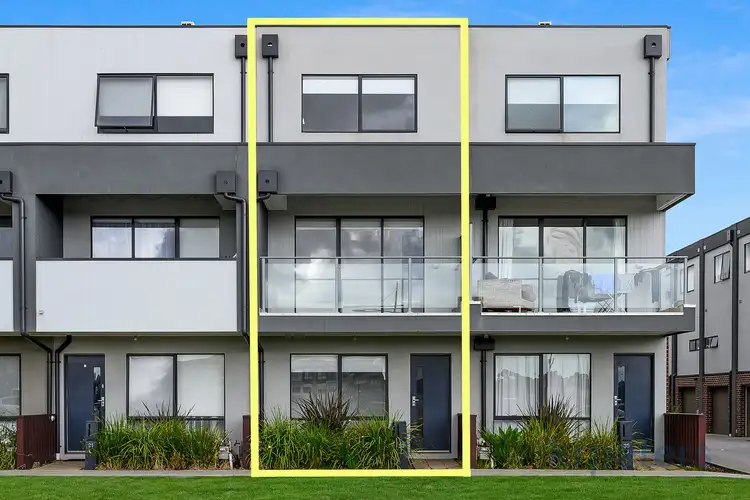 Main view of Homely townhouse listing, 33 Bianca Court, Pakenham VIC 3810