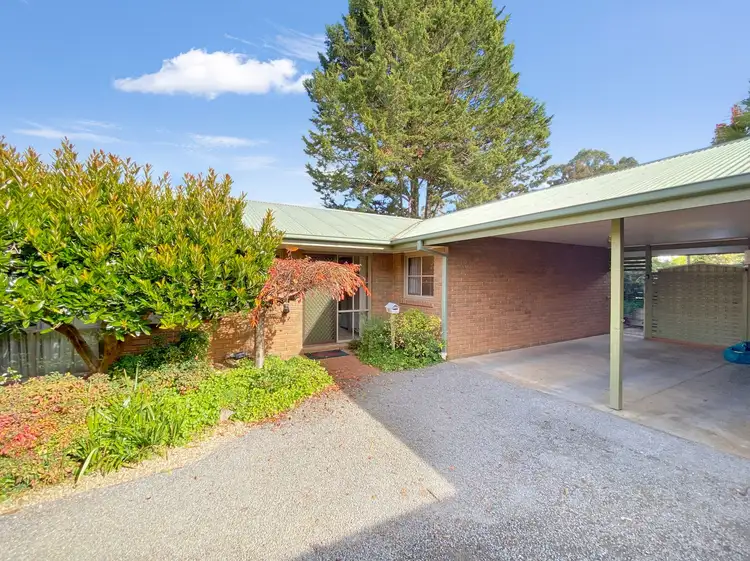 Main view of Homely unit listing, 3/16 Park Street, Bright VIC 3741