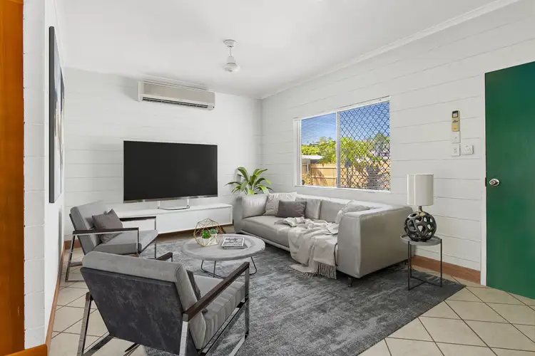 20 Dunbar Street, Mooroobool QLD 4870