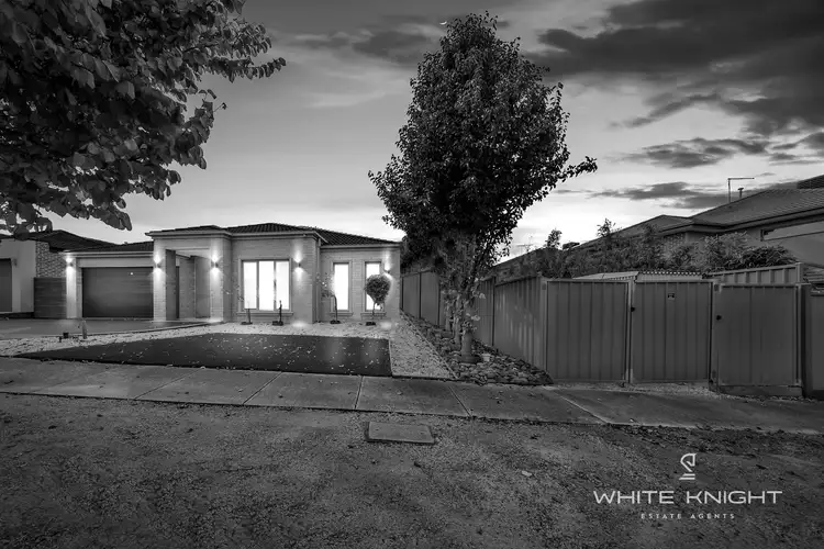 4 Lambertia Loop, Caroline Springs VIC 3023