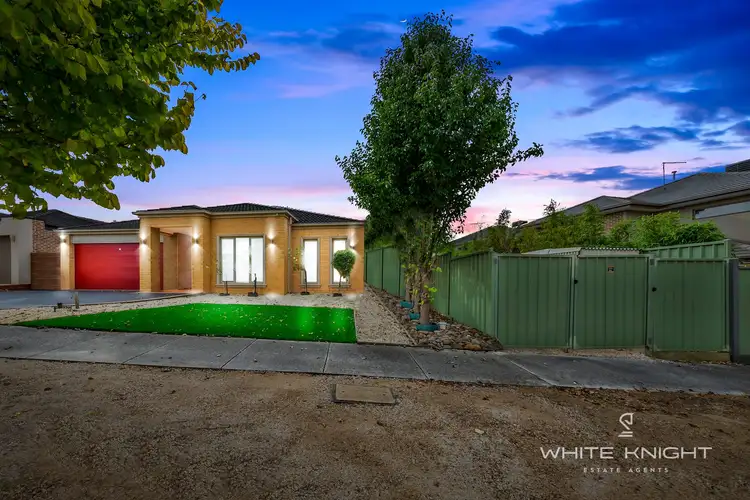 Second view of Homely house listing, 4 Lambertia Loop, Caroline Springs VIC 3023