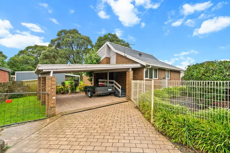 24 Parkwood Way, Traralgon VIC 3844