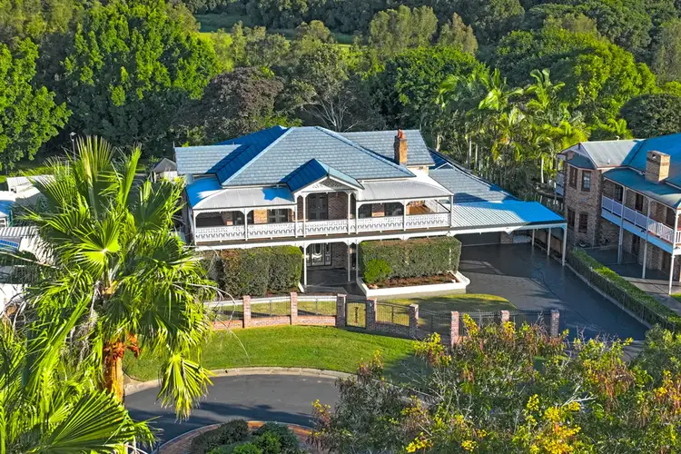 2 Turnberry Place, Carindale QLD 4152