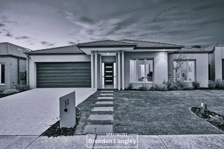 39 Flinders Park Drive, Officer VIC 3809