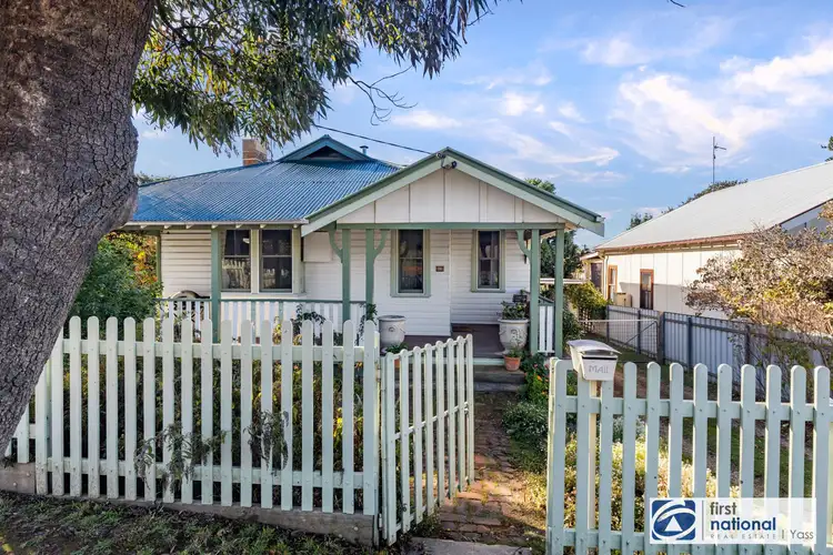23 Mont Street, Yass NSW 2582