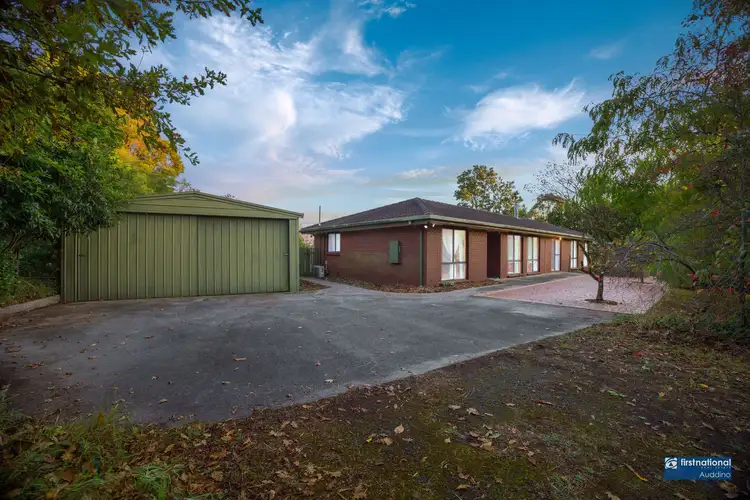16 Hillcrest Way